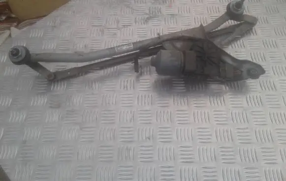 Dacia Sandero Front wiper linkage and motor 8200619512