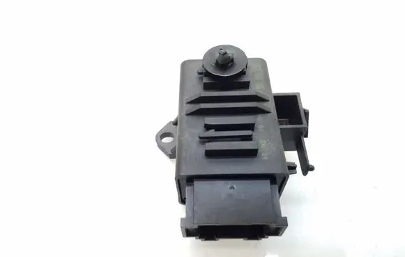 Volkswagen Transporter - Caravelle T5 Other relay 1K0959772