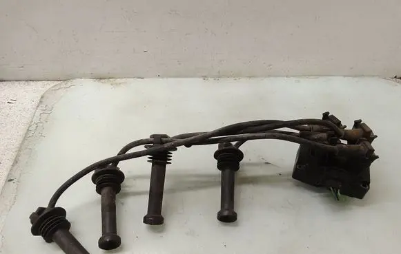 Ford Mondeo MK II High voltage ignition coil 928F12029CA