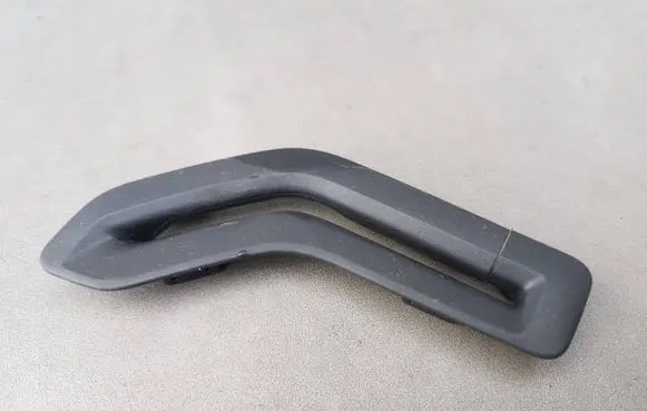 Volvo V50 Seat belt trim 31250173