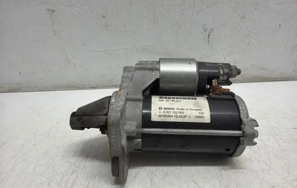 Opel Adam Starter motor 25196021 0001192069 20160304