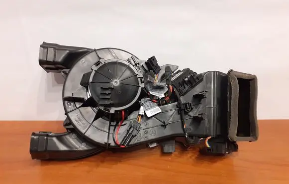 Mercedes-Benz ML W166 Interior heater climate box assembly A1638300272 A1668300008