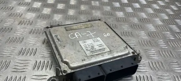 Mercedes-Benz E W212 Engine control unit/module A6519007500 A0064461540