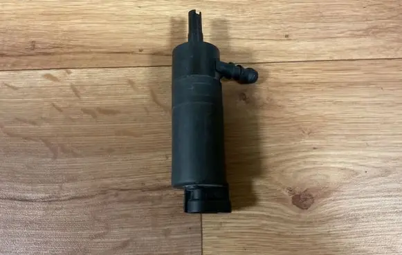 Nissan Note (E11) Headlight washer pump 