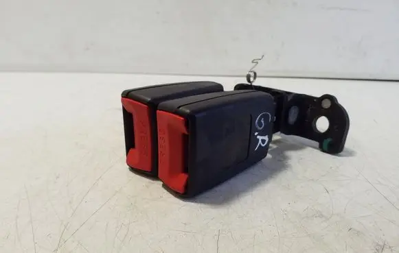 Rear seatbelt buckle