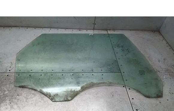 Volvo V50 Rear door window glass 