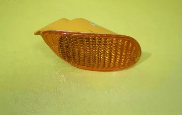 Ford Focus Front indicator light ASYXS4X13368A