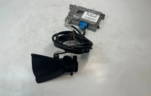 Windshield/windscreen camera
