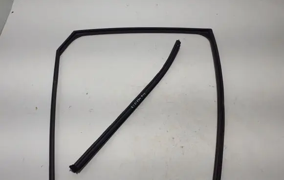 MG ZS Rubber seal rear door 10232794