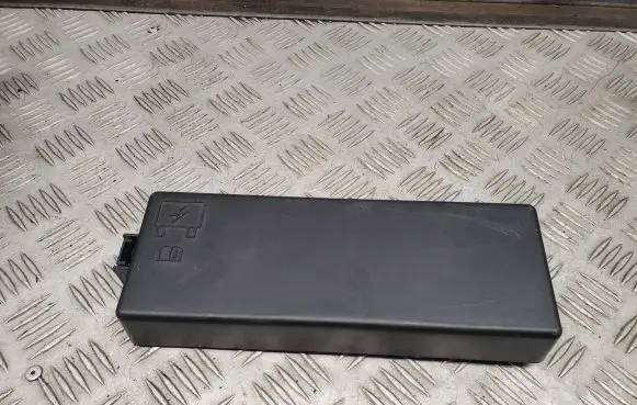 Dodge Challenger Fuse box cover