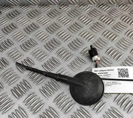 Tesla Model Y Outside/external air temperature sensor 106133000B