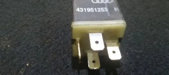Audi A6 S6 C5 4B Other relay 431951253