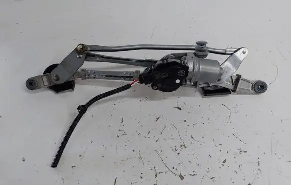 Front wiper linkage and motor