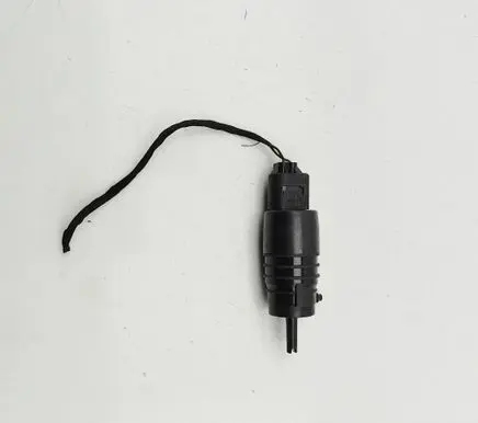 BMW X5 G05 Windscreen/windshield washer pump 7310147