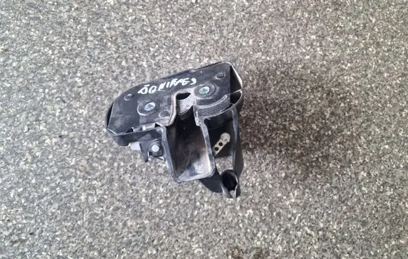 Volkswagen Transporter - Caravelle T5 Sliding door lock 7H0843604