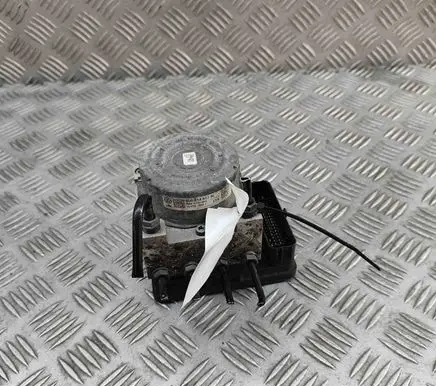 Volkswagen Golf VII ABS Pump 5Q0614517BL