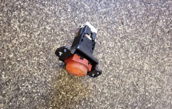 Nissan Almera Tino Hazard light switch