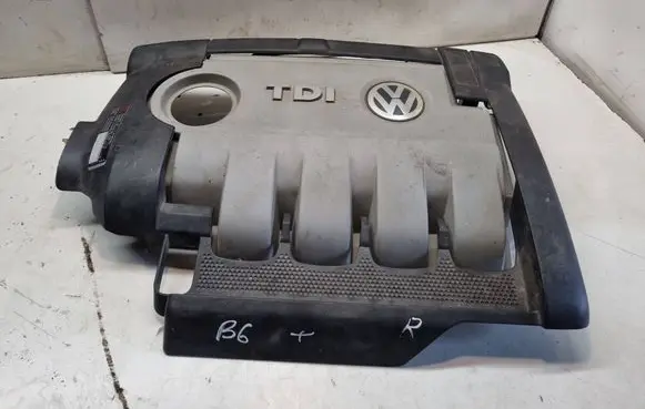 Volkswagen PASSAT B6 Engine cover (trim) 03G103907