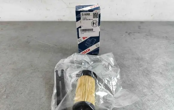 Volvo XC60 Air filter 1457436088