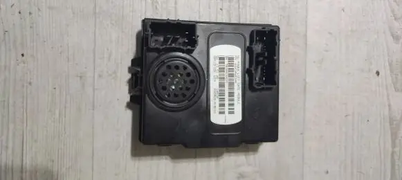 Jeep Cherokee Tailgate/trunk control unit/module 68234603AA T030406823