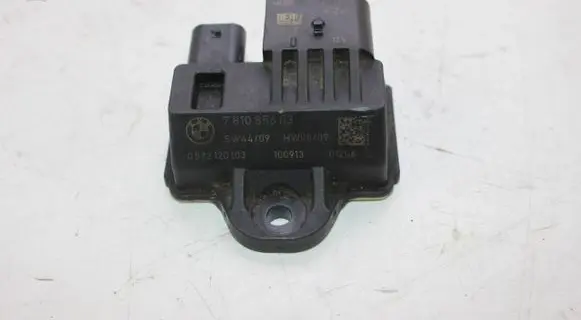 BMW X3 F25 Glow plug pre-heat relay 7810856 0522120103 100913