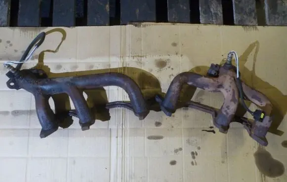 Jeep Grand Cherokee (WJ) Exhaust manifold 53010198
