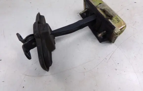Chevrolet PT Cruiser Rear door check strap stopper