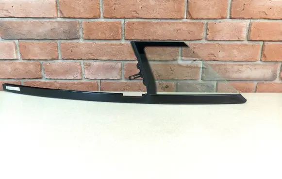 BMW iX Front door vent window glass four-door 9466545