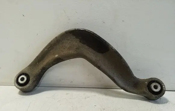 Rear control arm