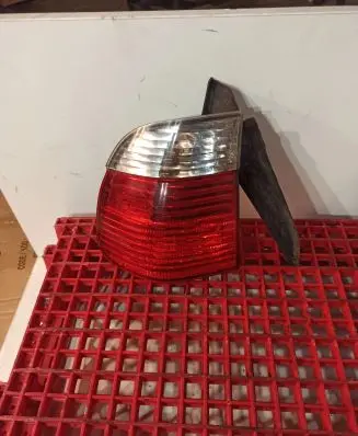 BMW 5 E39 Rear/tail lights 6902531 301305M 10920000821