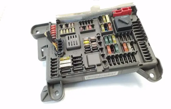 BMW X5 E70 Fuse module 693168704 6931687