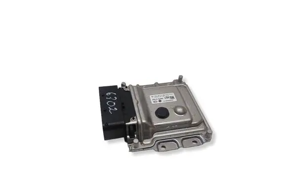 KIA Sportage Engine control unit/module 0281037311 296102U900 1039T58030