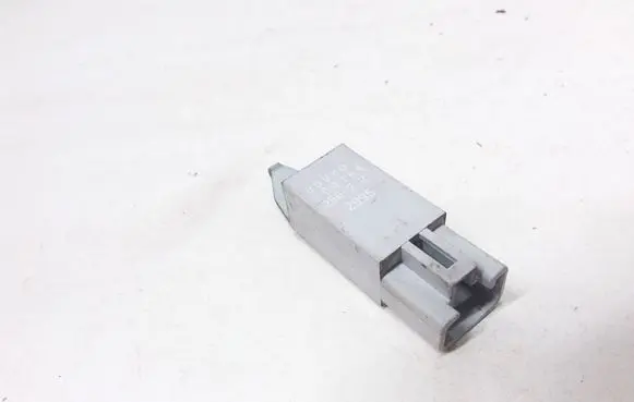 Lexus IS 220D-250-350 Aerial antenna amplifier 9098004184