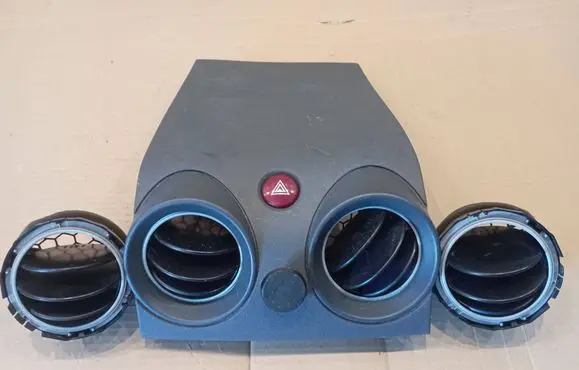 Mitsubishi Colt Dash center air vent grill MR951746 34540000