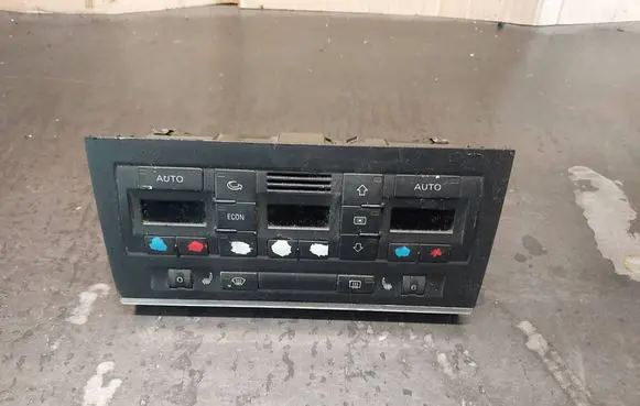Audi A4 S4 B6 8E 8H Climate control unit 8E0820043AD