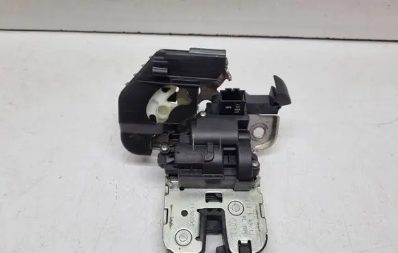 Audi A6 S6 C7 4G Tailgate/trunk/boot lock/catch/latch 8K9827505A