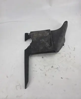 Audi A8 S8 D2 4D Other engine bay part 4D0806584E