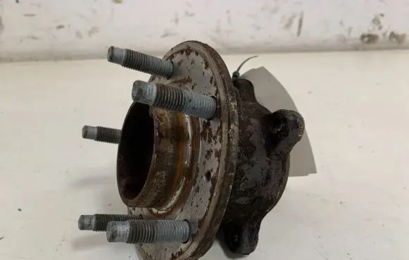 Chevrolet Cruze Rear wheel hub