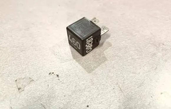 Volkswagen Golf V Other relay 1K0951253A V23134J52X430