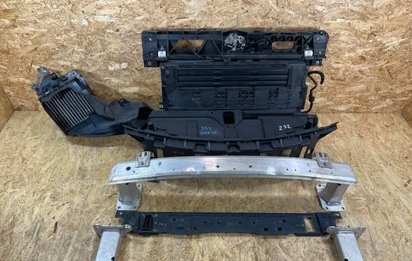 Peugeot 3008 II Radiator support slam panel