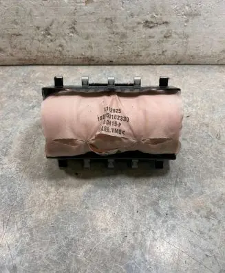 Subaru Outback (BS) Passenger airbag 0589P1000235 WPS0S013148 PAB31004