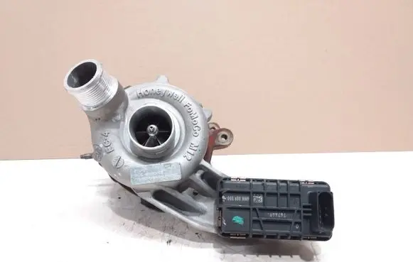 Land Rover Range Rover Sport L320 Turbo AX2Q6K692CB
