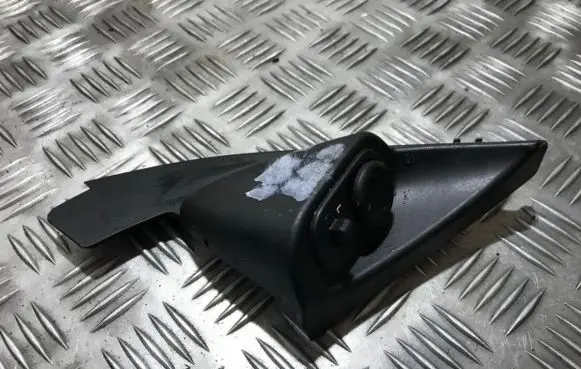 Wing mirror switch