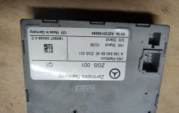 Mercedes-Benz E AMG W211 Door central lock control unit/module A1695406945