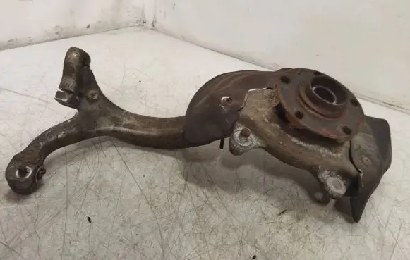 Audi A6 S6 C6 4F Front wheel hub 4F0615312A