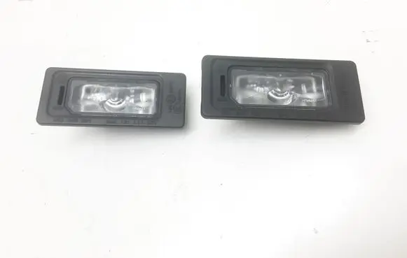 Volkswagen PASSAT B8 Number plate light 5NA943021