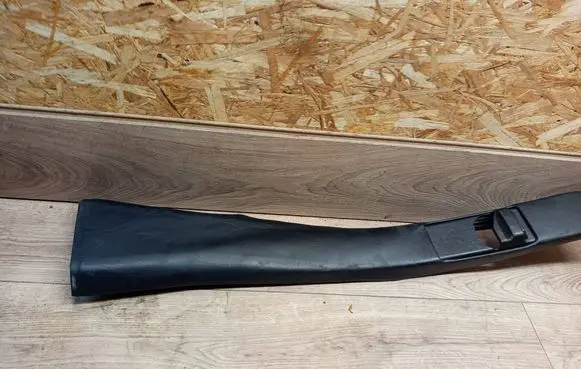 Mercedes-Benz E W124 (B) pillar trim (top) 1246923689