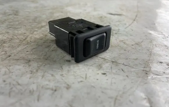 Nissan Patrol Y61 Other switches/knobs/shifts