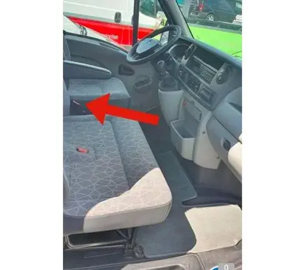 Renault Master II Front seatbelt buckle D501197