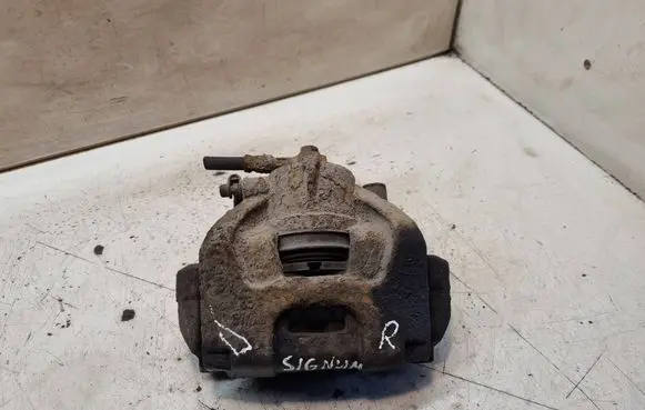 Front brake caliper
